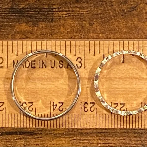 Set Of 2 Silver Bands Men’s Rings Sizes 9 & 11 New! - Picture 5 of 5